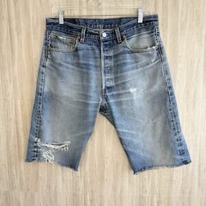 Vintage Levi’s 501xx Cut Off Jean Shorts Men’s 35 (Measures 32”) Made in USA